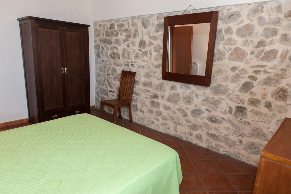 Agriturismo Case Tabarani Collesano Eksteriør billede