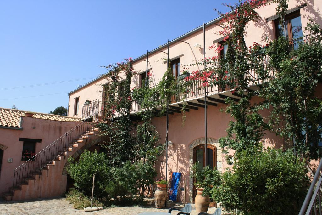 Agriturismo Case Tabarani Collesano Eksteriør billede