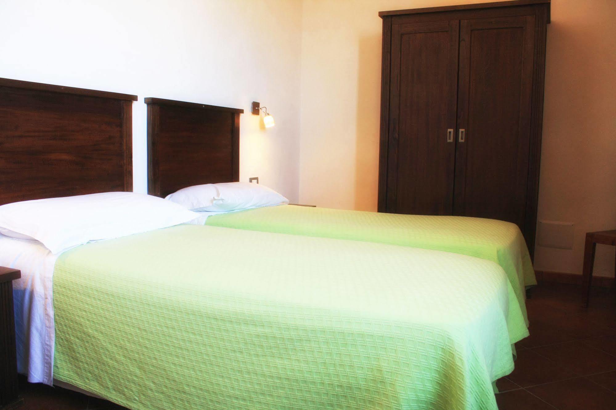 Agriturismo Case Tabarani Collesano Eksteriør billede